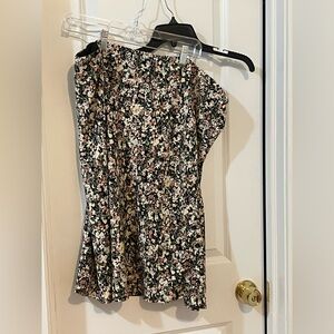 Abercrombie Women's Slinky Midi Skirt
Color: BLACK FLORAL
Size: BLACK FLORAL XL